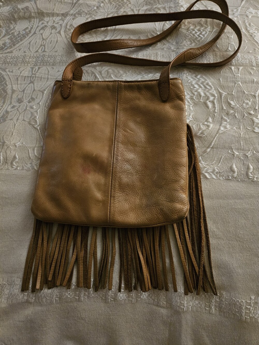 Margot Vintage Crossbody Fringe Leather Bag Camel Color - Picture 2 of 8